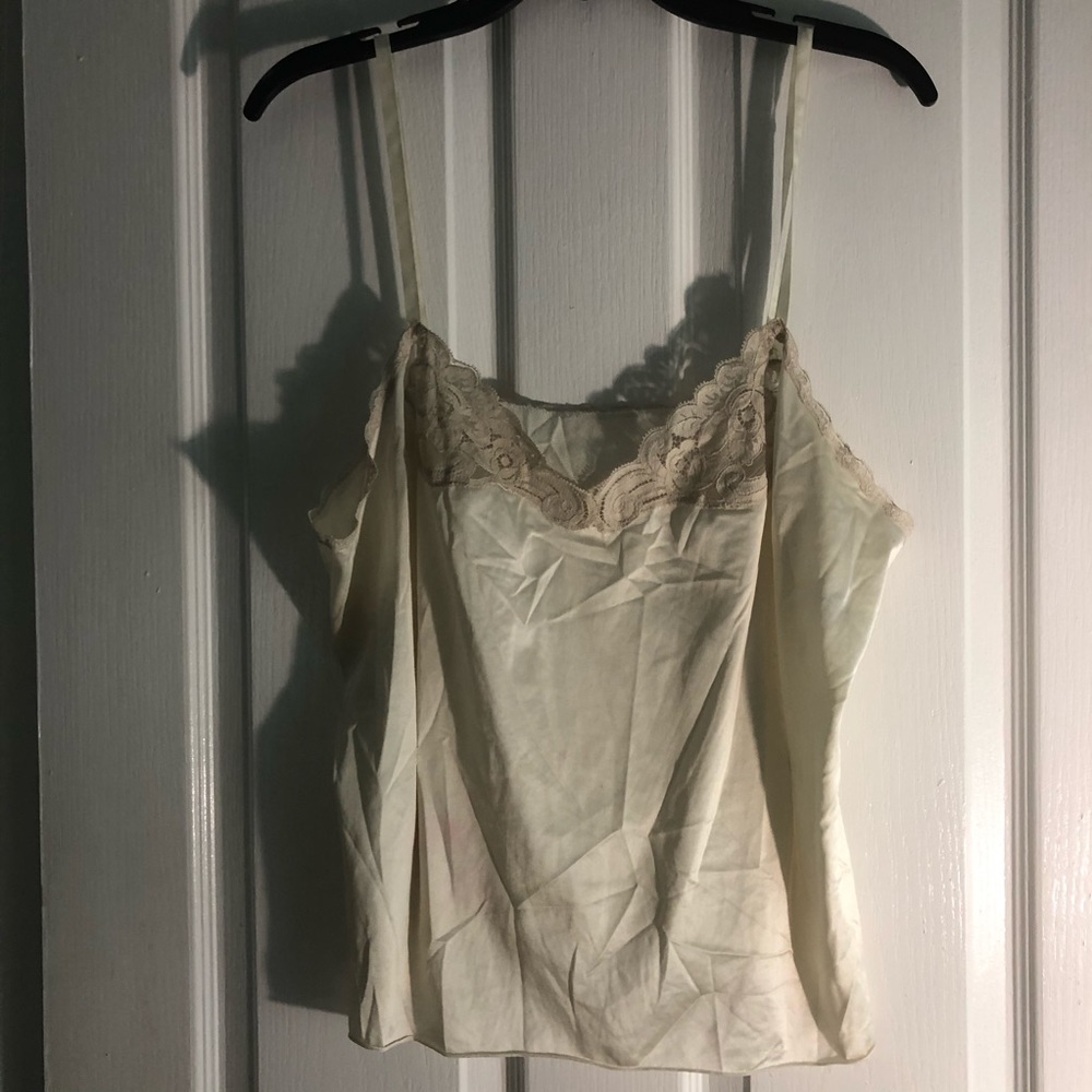 Vanity Fair cream camisole in EUC size 38 lg